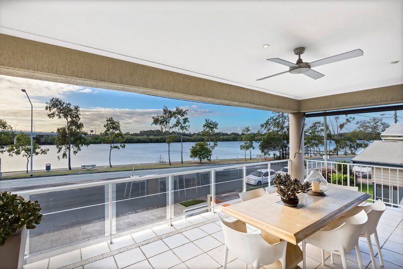 Photo - 213 Bradman Avenue, Maroochydore QLD 4558 - Image 3