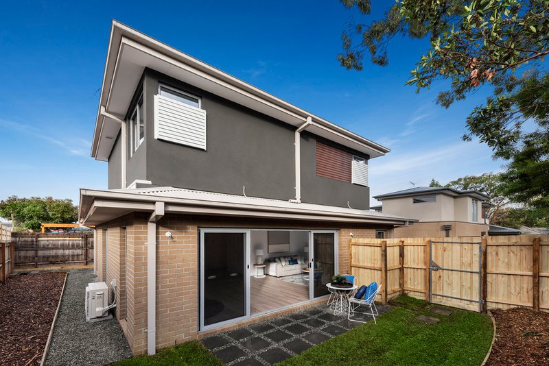 Photo - 2/13 Browns Road, Nunawading VIC 3131 - Image 10