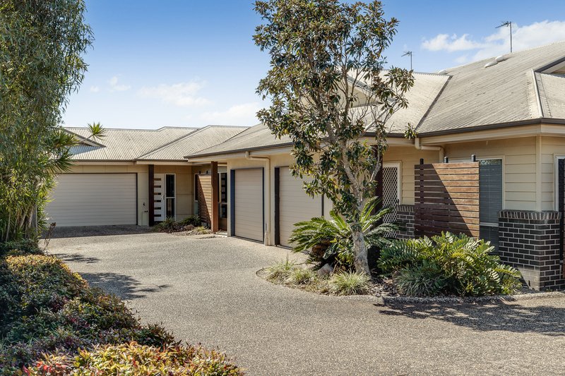 Photo - 2/13 Campbell Drive, Highfields QLD 4352 - Image 2