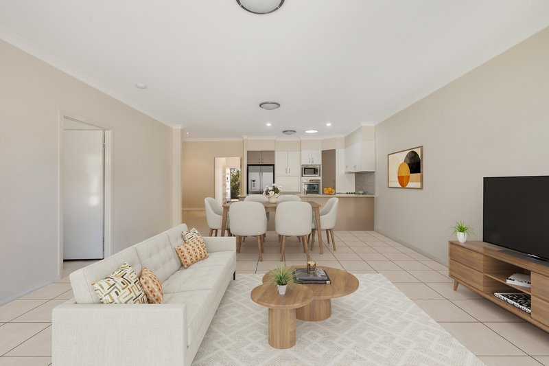Photo - 2/13 Campbell Drive, Highfields QLD 4352 - Image 3