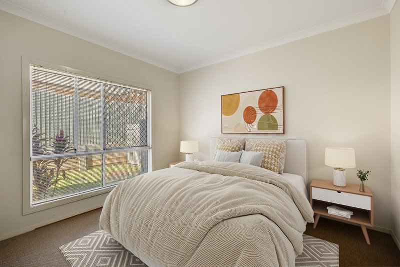 Photo - 2/13 Campbell Drive, Highfields QLD 4352 - Image 6