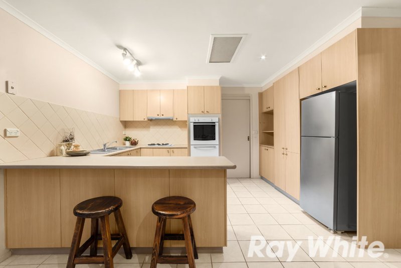 Photo - 2/13 Clifford Street, Glen Waverley VIC 3150 - Image 4