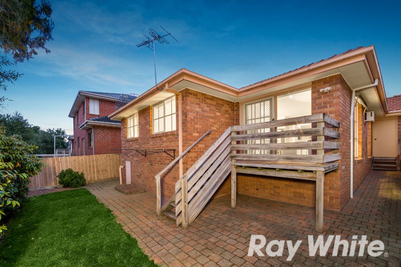 Photo - 2/13 Clifford Street, Glen Waverley VIC 3150 - Image 8