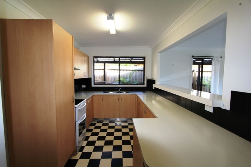 Photo - 2/13 Corunna Crescent, Ashmore QLD 4214 - Image 6