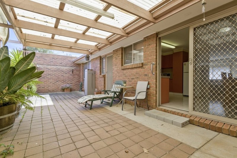 Photo - 2/13 Deutgam Street, Werribee VIC 3030 - Image 2