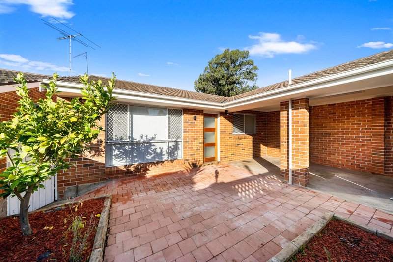 2/13 Doyle Road, Revesby NSW 2212