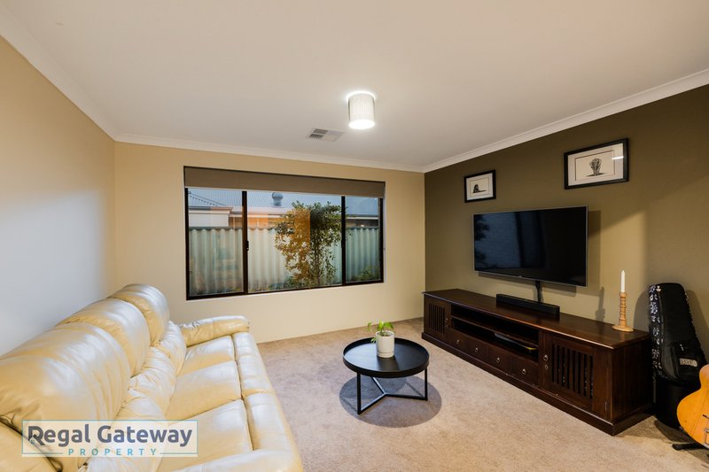 Photo - 213 Gaebler Road, Aubin Grove WA 6164 - Image 3