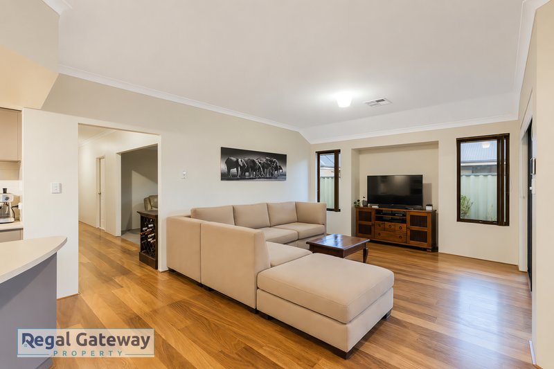 Photo - 213 Gaebler Road, Aubin Grove WA 6164 - Image 4