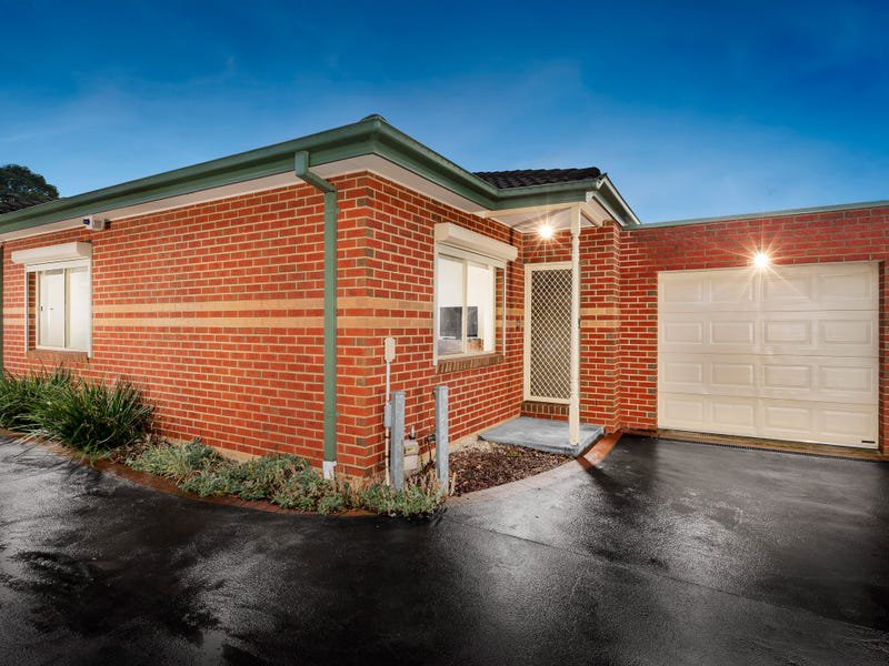 2/13 Gellibrand Crescent, Reservoir VIC 3073