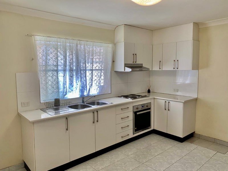 Photo - 2/13 Gilbert Street, Cabramatta NSW 2166 - Image 2