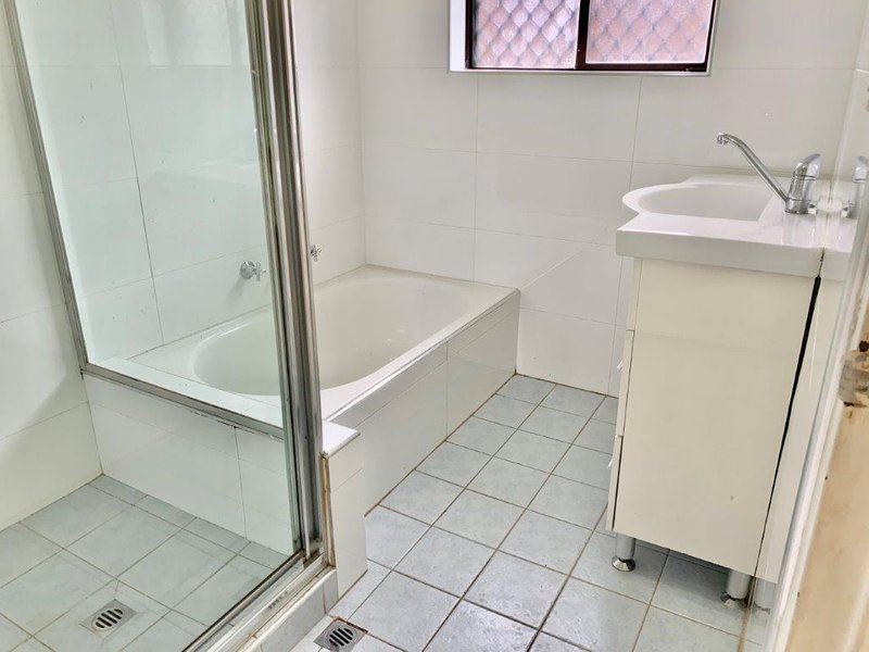 Photo - 2/13 Gilbert Street, Cabramatta NSW 2166 - Image 3