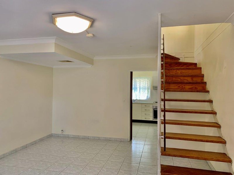 Photo - 2/13 Gilbert Street, Cabramatta NSW 2166 - Image 4