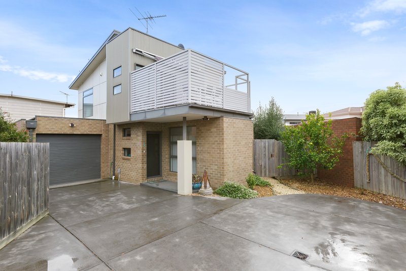 2/13 Gregory Court, Indented Head VIC 3223