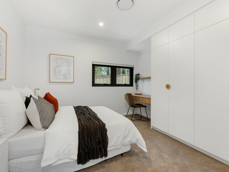 Photo - 2/13 Greville Street, Chatswood NSW 2067 - Image 6