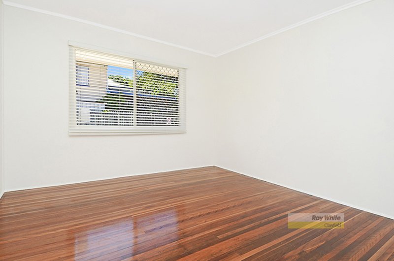 Photo - 2/13 Hamley Street, Wooloowin QLD 4030 - Image 2