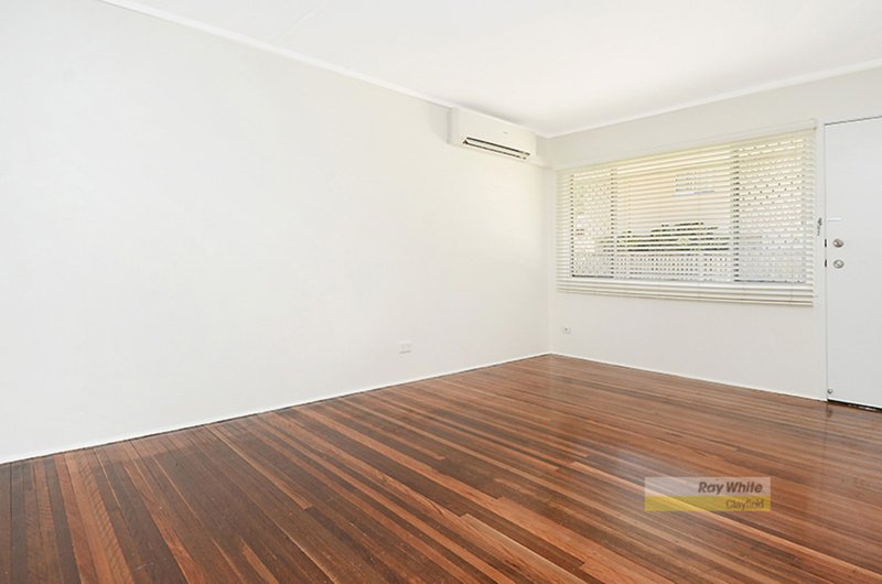 Photo - 2/13 Hamley Street, Wooloowin QLD 4030 - Image 5