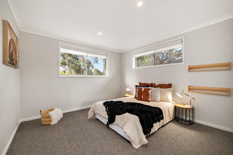 Photo - 213 Hindmarsh Drive, Rivett ACT 2611 - Image 12