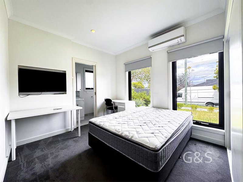 Photo - 2/13 Iona Street, Clayton VIC 3168 - Image 7