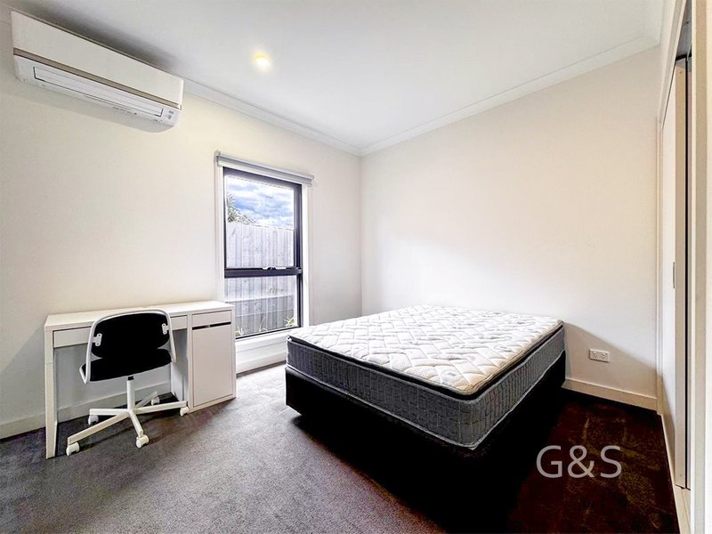 Photo - 2/13 Iona Street, Clayton VIC 3168 - Image 9