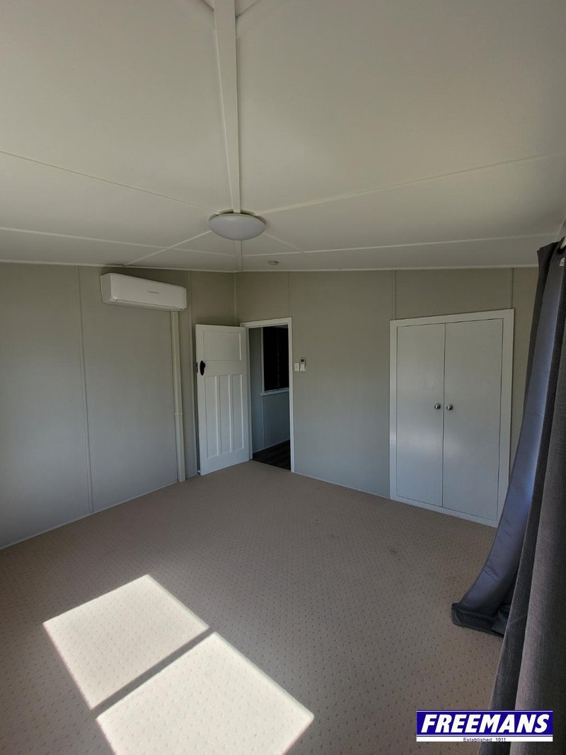 Photo - 2/13 Jarrah Street, Kingaroy QLD 4610 - Image 11