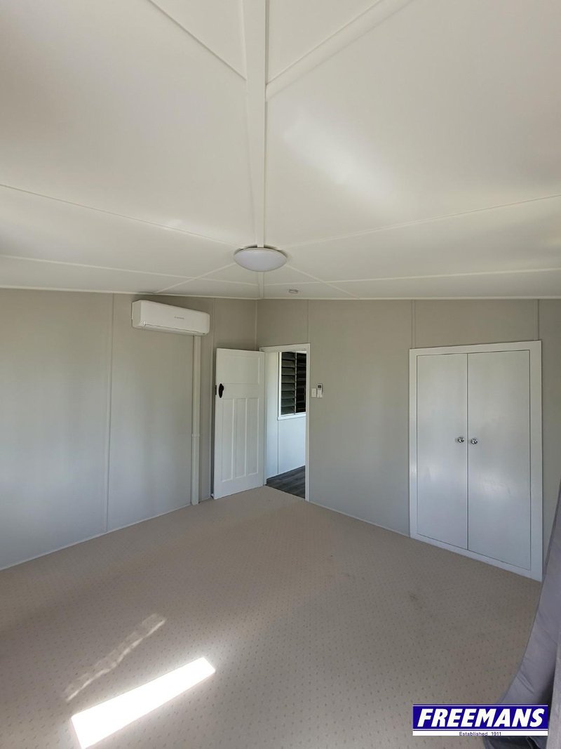 Photo - 2/13 Jarrah Street, Kingaroy QLD 4610 - Image 12