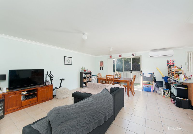 Photo - 2/13 Ketch Close, Corlette NSW 2315 - Image 4