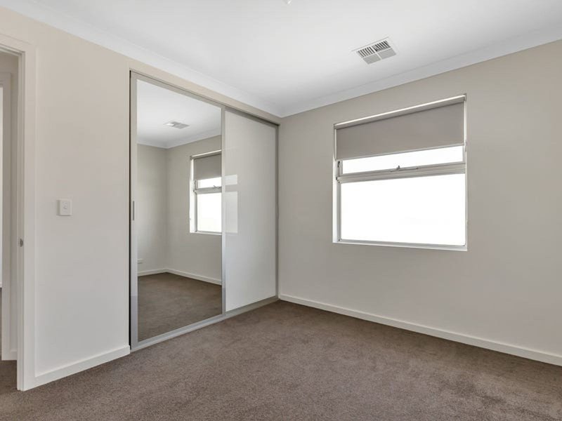 Photo - 213 Lady Gowrie Drive, Largs Bay SA 5016 - Image 10