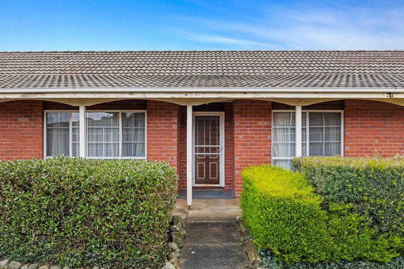 2/13 Langstaffe Drive, Wendouree VIC 3355