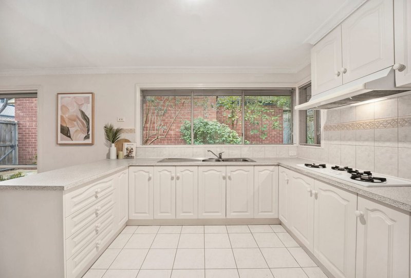 Photo - 2/13 Louisa Street, Croydon VIC 3136 - Image 2