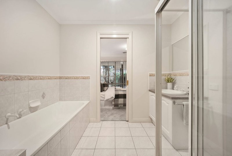 Photo - 2/13 Louisa Street, Croydon VIC 3136 - Image 6