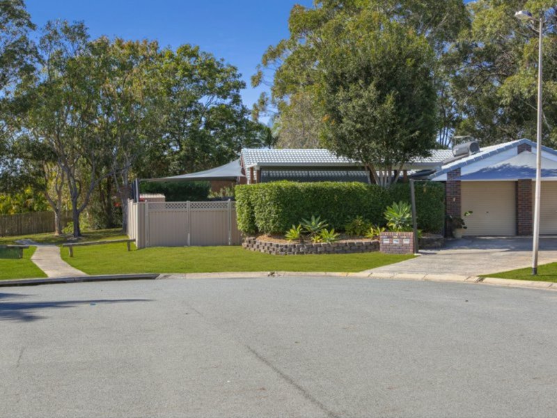 Photo - 2/13 Melanie Place, Labrador QLD 4215 - Image 2