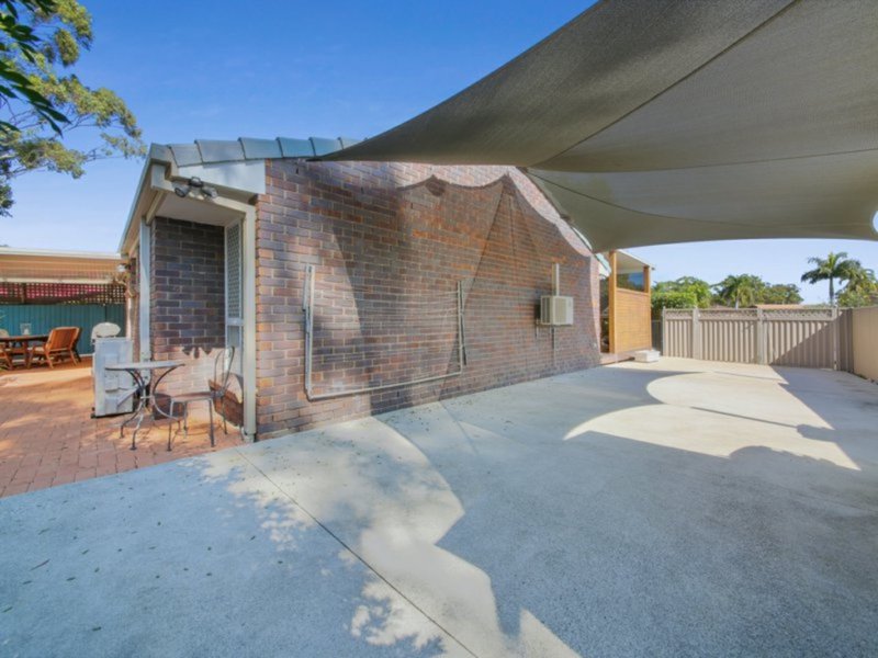 Photo - 2/13 Melanie Place, Labrador QLD 4215 - Image 12