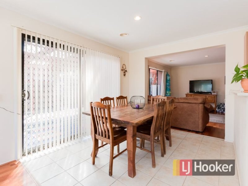 Photo - 213 Monahans Road, Cranbourne West VIC 3977 - Image 5