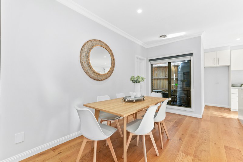 Photo - 2/13 Monash Drive, Mulgrave VIC 3170 - Image 5