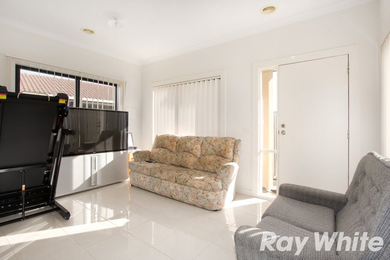 Photo - 2/13 Nandina Road, Narre Warren VIC 3805 - Image 3