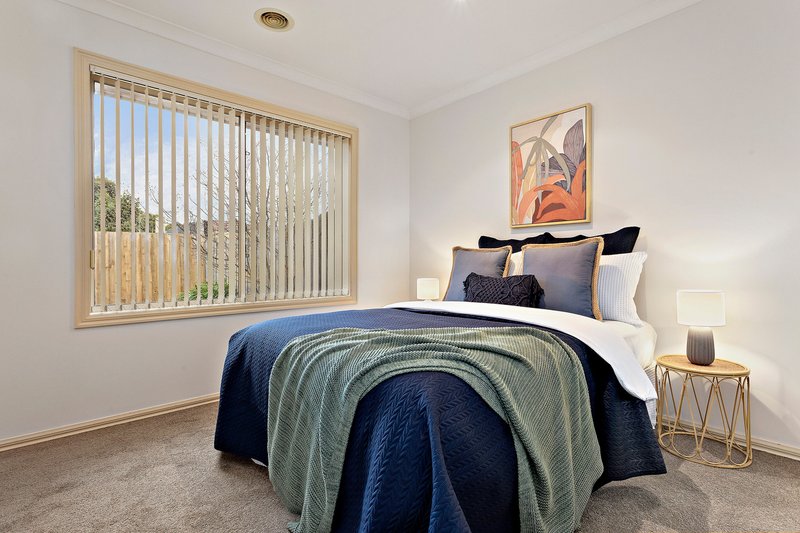 Photo - 2/13 Parer Street, Oakleigh VIC 3166 - Image 5