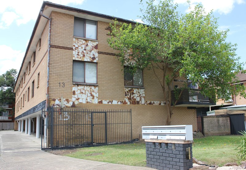 Photo - 2/13 Pevensey Street, Canley Vale NSW 2166 - Image 1