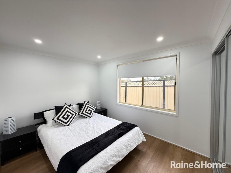 Photo - 2/13 Porter Street, Minto NSW 2566 - Image 6