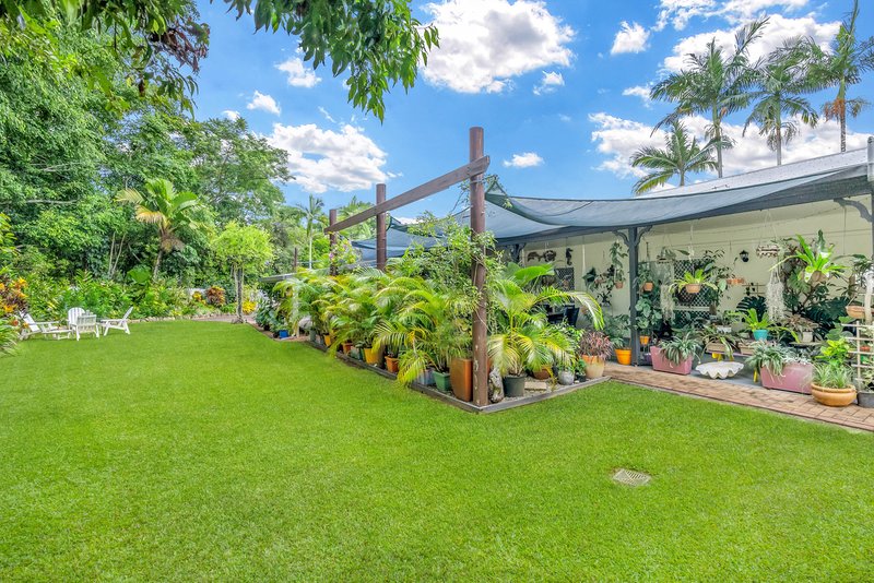 Photo - 213 Robert Road, Bentley Park QLD 4869 - Image 15