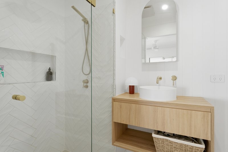 Photo - 2/13 Rosewater Crescent, Tugun QLD 4224 - Image 9