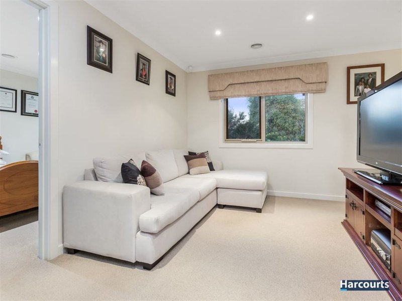 Photo - 2/13 Shetland Drive, Wantirna VIC 3152 - Image 4