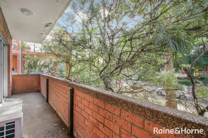 Photo - 2/13 Stewart Street, Parramatta NSW 2150 - Image 6