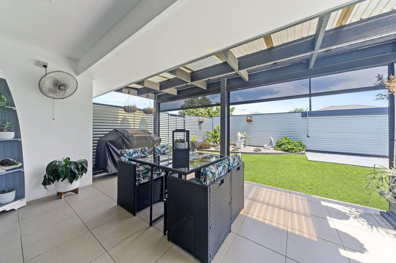 Photo - 2/13 Sunscape Street, Mango Hill QLD 4509 - Image 6