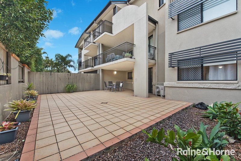 Photo - 2/13 Vectis Street, Norman Park QLD 4170 - Image 4