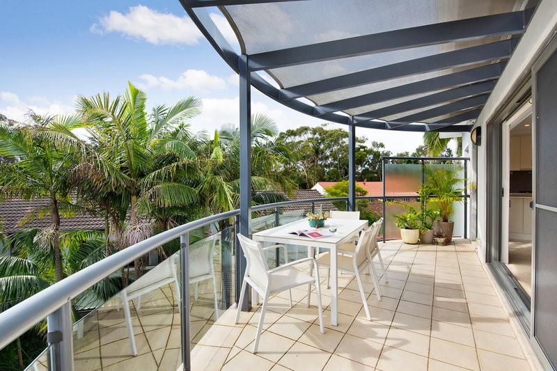 Photo - 2/13 Wellington Street, Narrabeen NSW 2101 - Image 1