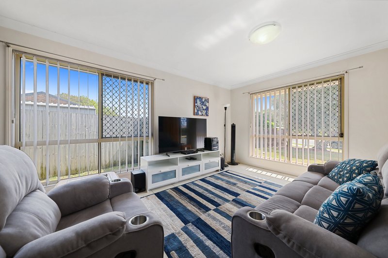 Photo - 2/13 Whitlock Drive, Rothwell QLD 4022 - Image 2