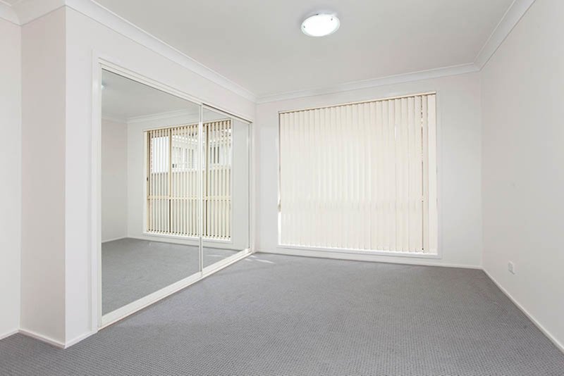 Photo - 2/13 William Street, Shellharbour NSW 2529 - Image 5