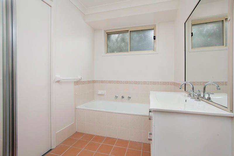 Photo - 2/13 William Street, Shellharbour NSW 2529 - Image 7