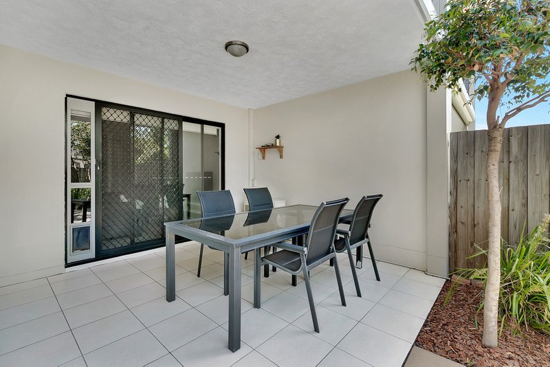 Photo - 2/130 York Street, Nundah QLD 4012 - Image 12