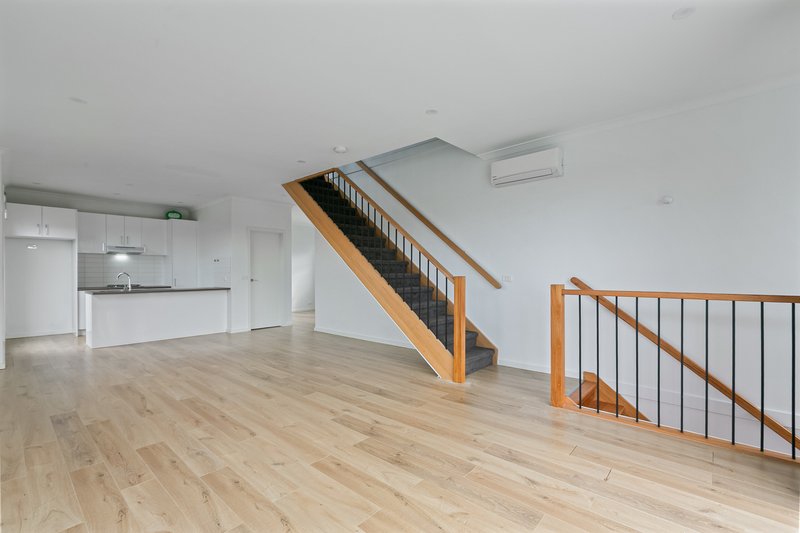 Photo - 2/131 Broadway , Reservoir VIC 3073 - Image 2